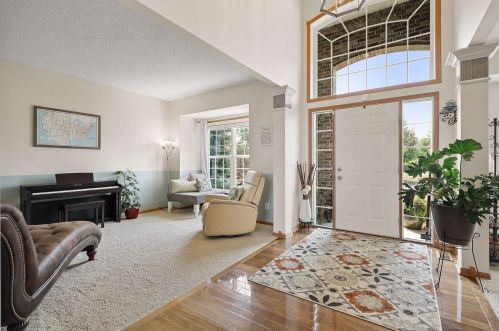 2473 Eyrie Dr, Saint Paul MN 55129-4211 exterior