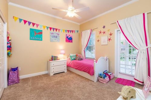 15704 Mifflin Ct, Tampa FL exterior