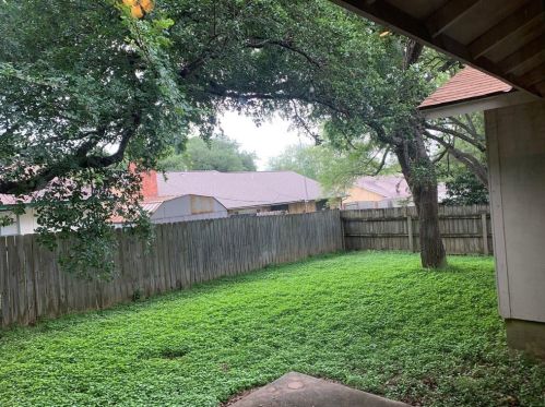 2708 Charlesworth Dr, Austin TX 78745-5108 exterior