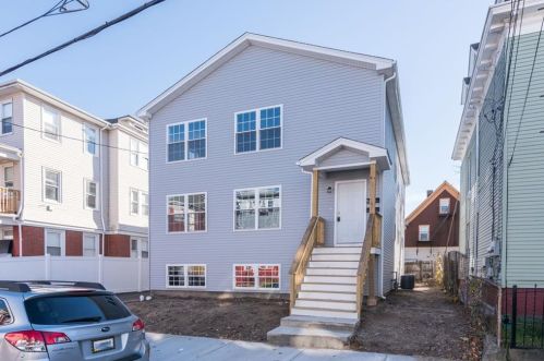 84 Glenham St, Providence, RI 02907-1247