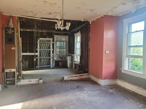 642 95th St, Chicago IL  60619-7758 exterior