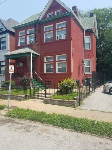 520 Whittier St, Saint Louis, MO 63108-3016