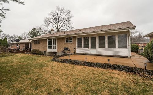 6109 Savio Dr, Saint Louis MO 63123-2760 exterior