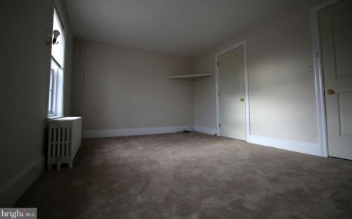 19 County Line Rd, Ardmore PA 19003-0021 exterior