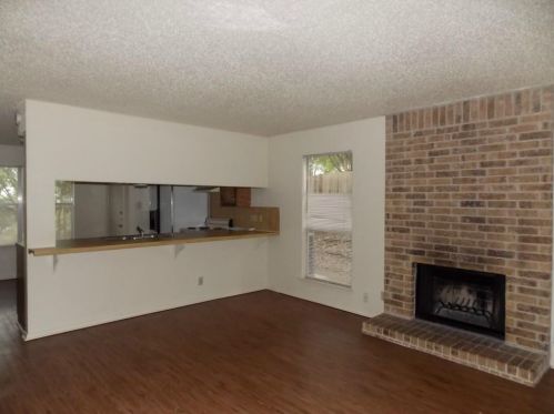 3308 Dunliegh Dr, Austin, TX 78745-7411