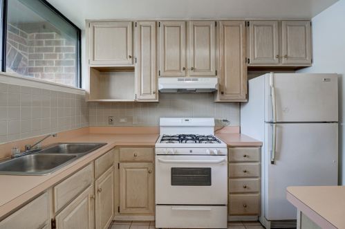 1145 Polk St, Chicago IL 60607-3415 exterior