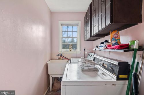 7907 Ivymount Ter, Rockville MD 20854-3753 exterior