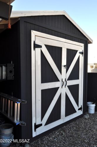 3231 Champlain Ave, Tucson AZ  85730-1942 exterior