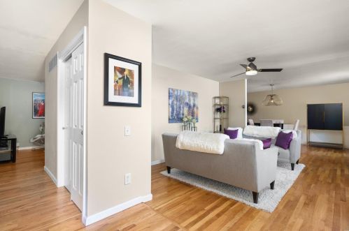 13046 Ambois Dr, Saint Louis, MO 63141-7307