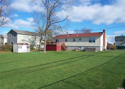 31 1st Ave, Huntington Station NY 11746-1742 exterior