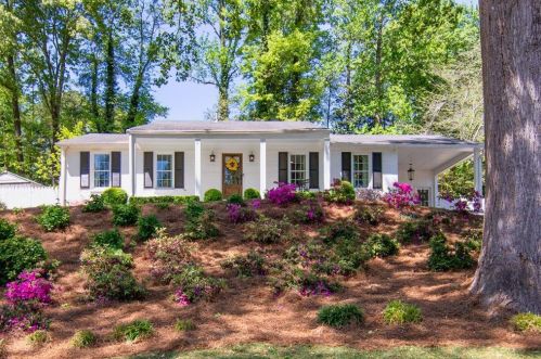 490 Carolwood Ln, Atlanta GA 30342-2714 exterior
