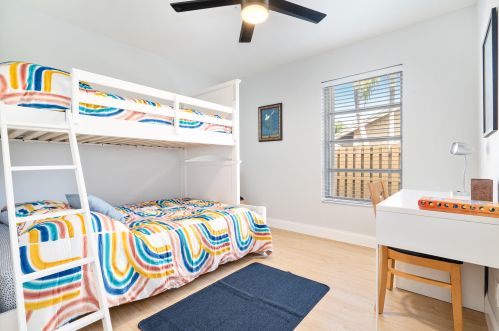 577 24 Ave, Boynton Beach FL 33426-8789 exterior