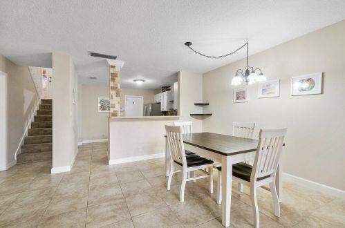 21092 Las Brisas Cir, Boca Raton FL  33433-4820 exterior