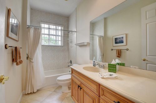 9911 Coronado Lake Dr, Boynton Beach FL 33437-5348 exterior