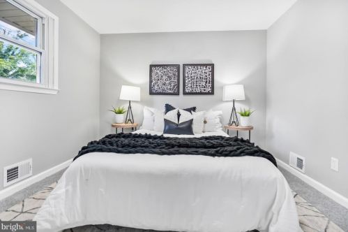 18 Mapledale Ave, Glen Burnie MD 21061-1938 exterior