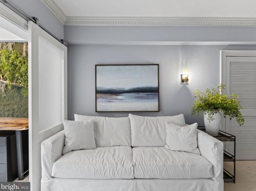 4000 Cathedral Ave, Washington DC 20008-1504 exterior