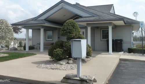 5643 Charolais Dr, Wyoming MI exterior