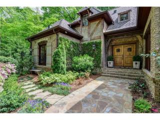 1075 Balmoral Rd, Atlanta, GA 30319-1017