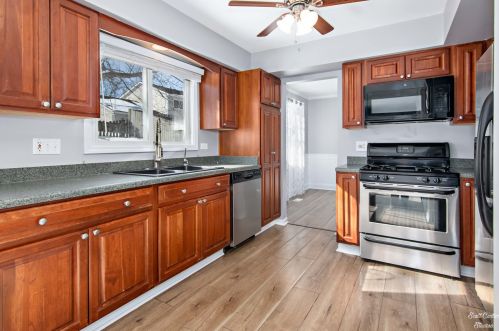 717 Greenmeadow Ct, Bull Valley IL 60014-8974 exterior