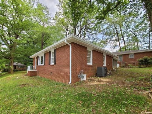 3225 Forrest Hills Dr, Atlanta GA  30354-1257 exterior