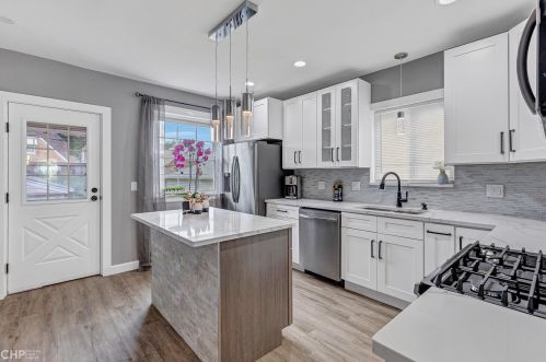 3337 Newcastle Ave, Chicago IL  60634-3752 exterior