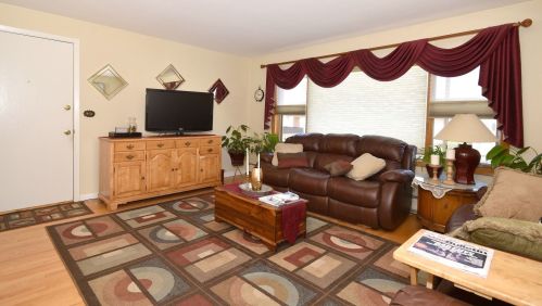 2616 74 Ct, Chicago IL 60707-3730 exterior