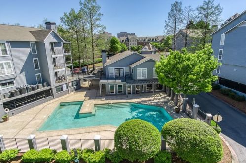 329 Granville Ct, Atlanta GA  30328-3434 exterior