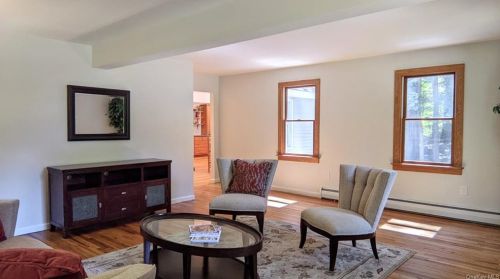 7 Phillips Rd, Poughkeepsie NY 12603-2909 exterior