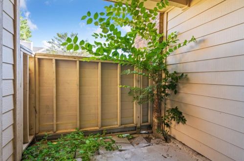 12484 Abrams Rd, Dallas TX 75243-1682 exterior