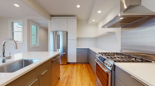 4032 Francisco Ave, Chicago IL 60618-2602 exterior