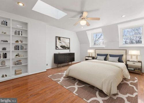 916 Capitol St, Washington DC 20003-1533 exterior