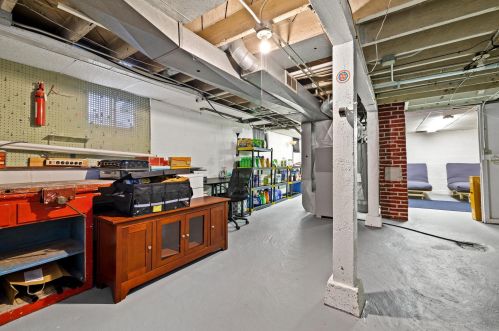 1937 95th St, Milwaukee WI  53227-1414 exterior