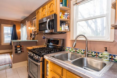 2824 Park St, Kalamazoo MI 49001-4276 exterior