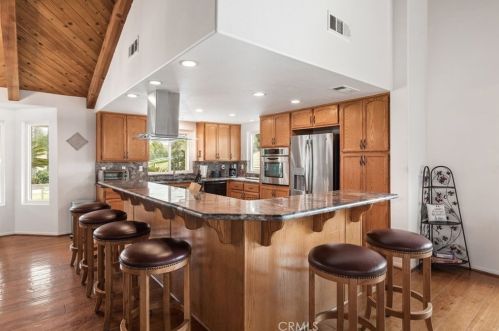 37200 Glenoaks Rd, Temecula CA 92592-8534 exterior