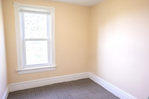 309 6 St, Duluth MN 55810-1638 exterior