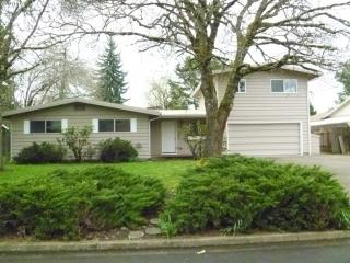 2641 Summer Ln, Eugene, OR 97404-2495
