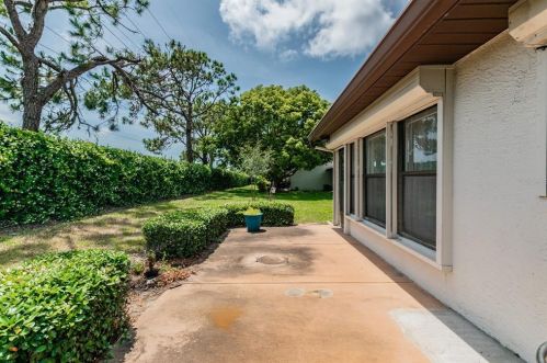 7739 Radcliffe Cir, Port Richey FL 34668-5937 exterior