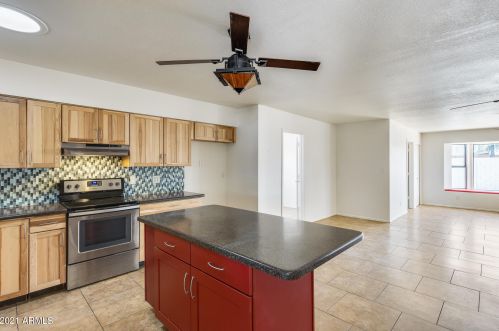 18213 7 Dr, Phoenix AZ 85023-5237 exterior