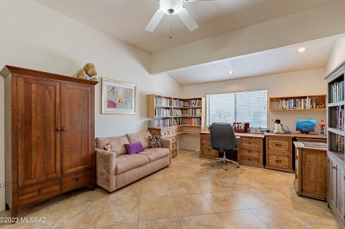 1024 Camino Diestro, Tucson AZ 85704-7694 exterior