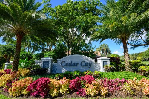 2077 53rd St, Boca Raton FL 33496-3452 exterior