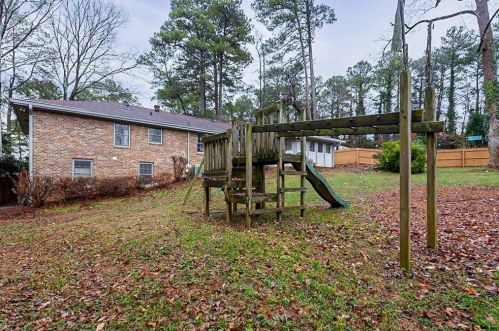 2715 Claridge Ct, Atlanta GA 30360-2028 exterior