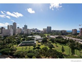 1920 Ala Moana Blvd, Honolulu HI  96815-1865 exterior