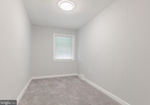 321 Mulberry St, Darby PA 19023-1718 exterior