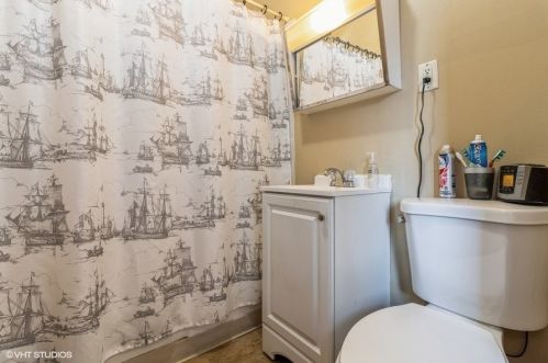 1622 Western Ave, Chicago IL  60647-5322 exterior