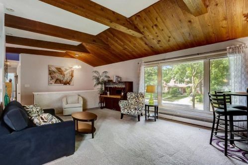 6621 Wisconsin Ave, Milwaukee WI 53213-3914 exterior