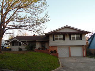 2017 Foster Dr, Ada, OK 74820-4425