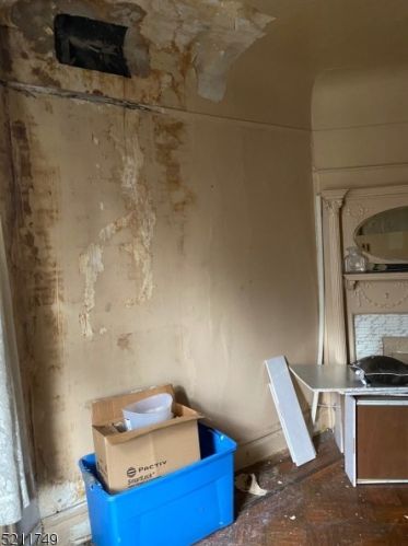 121 Seymour Ave, Newark NJ 07108-1714 exterior