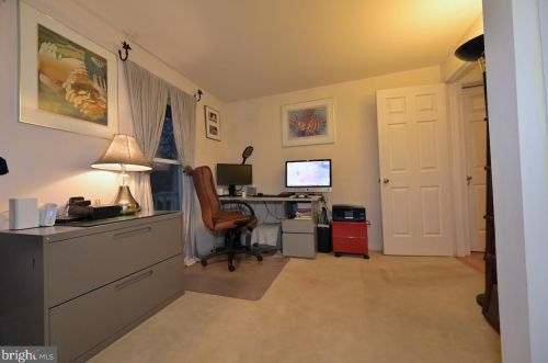 17218 Amity Dr, Rockville MD 20855-2578 exterior