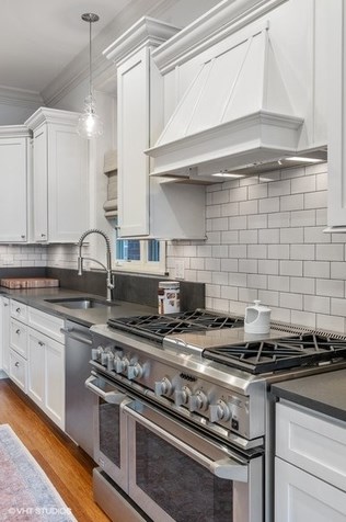 4612 Wolcott Ave, Chicago IL 60660-2316 exterior