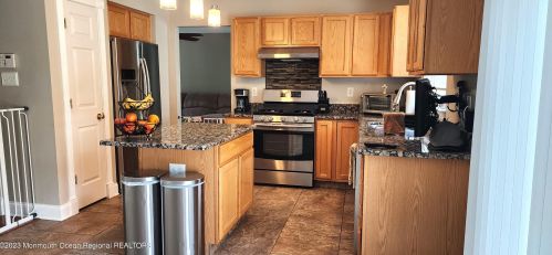 421 Virginia Ave, Berkeley Township NJ 08721-2318 exterior